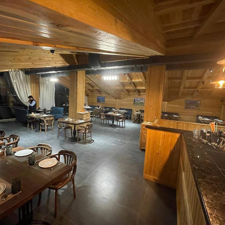 Le Chalet Mont And Restaurant Chorwoq Екстер'єр фото