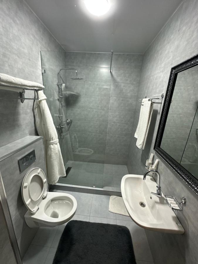 Le Chalet Mont And Restaurant Chorwoq Екстер'єр фото